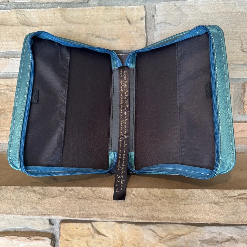 Divine Details: Bible Cover - Teal Do Everything in Love‎ - 1 Corinthians 16:14